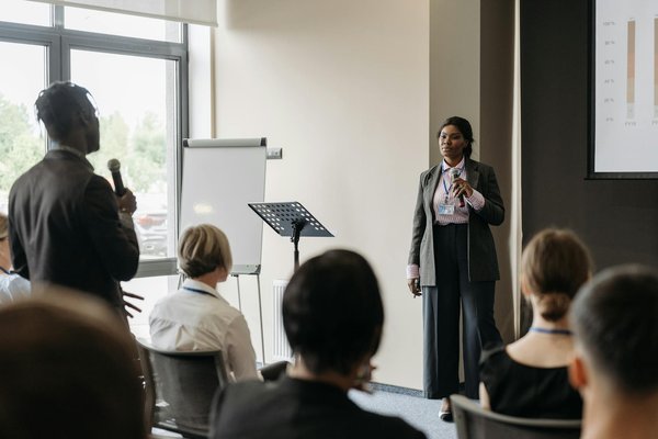 Stratégies Innovantes pour Améliorer la Formation Continue au sein des Entreprises de Services Financiers